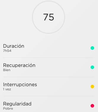 puntuación automática del sueño en función de los ciclos, la duración, regularidad e interrupciones en la aplicación Health Mate